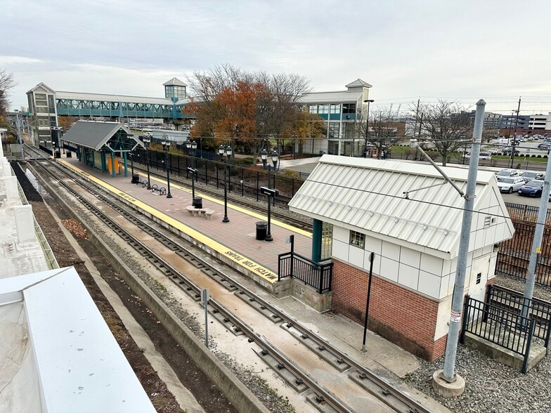 More Photos Of 534-548 Avenue E, Bayonne Office For Sale