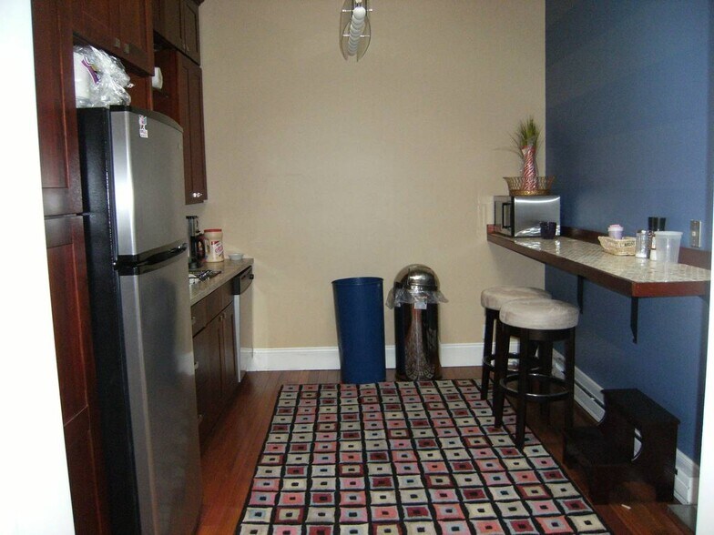 More Photos Of 5020 S Colorado Ave, Seattle Warehouse For Sale