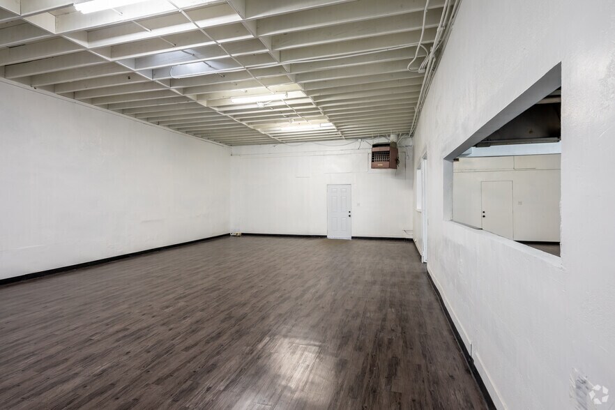 More Photos Of 8129 San Pedro St, Los Angeles Storefront For Sale