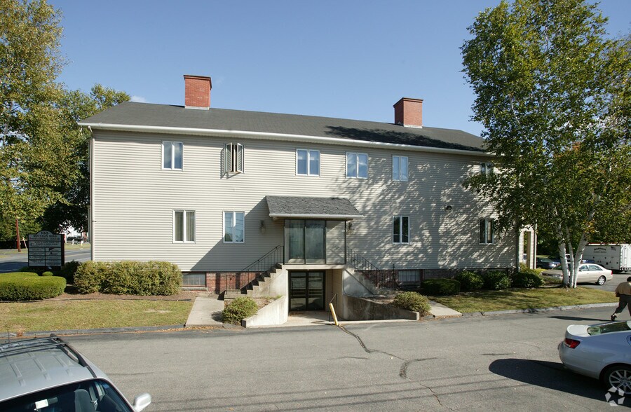 More Photos Of 133 Mountain Rd, Suffield Office For Lease