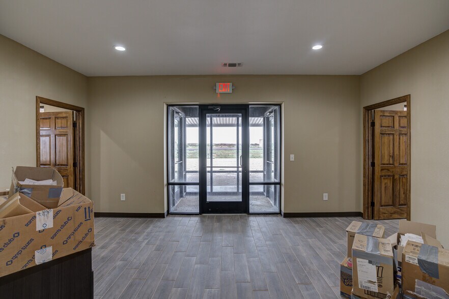 More Photos Of 716 U.S. 385 S hwy, Seminole Industrial For Sale
