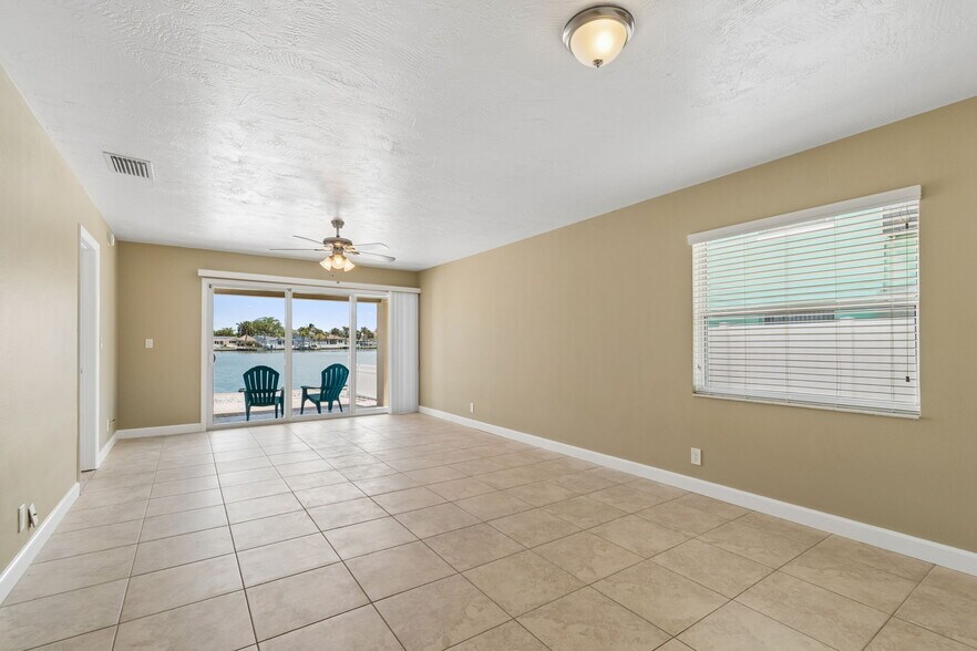More Photos Of 2307 Bay Blvd, Indian Rocks Beach Apartments For Sale