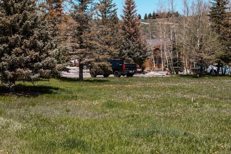 More Photos Of 700 Bitner Rd, Park City Office For Sale