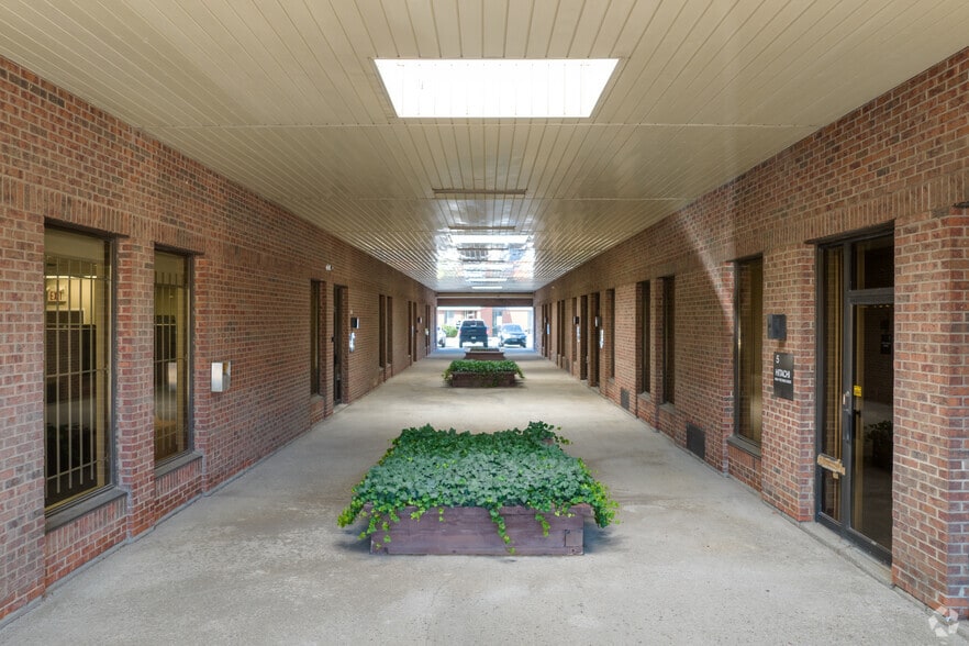 More Photos Of 83 Galaxy Blvd, Toronto Warehouse For Lease