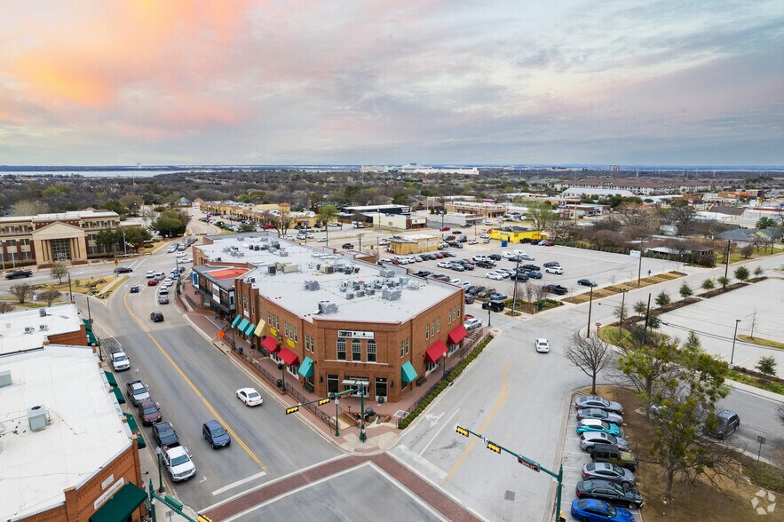 More Photos Of 129 S Main St, Grapevine Storefront Retail Office For Lease