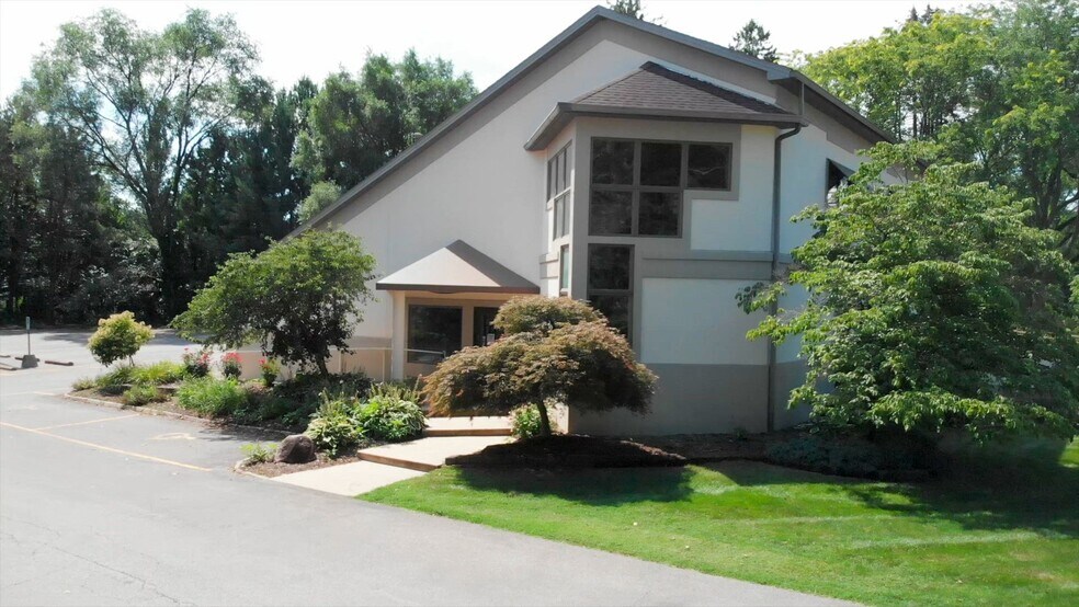 Primary Photo Of 6071 Old Middle Ridge Rd, Lorain Office For Sale