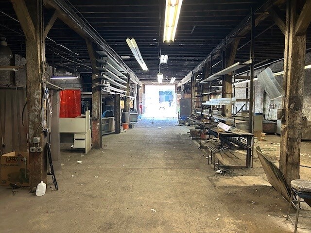 More Photos Of 113 8th St, Brooklyn Manufacturing For Sale