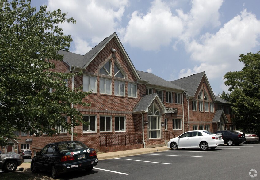 Primary Photo Of 5663-5673 Columbia Pike, Falls Church Office For Lease