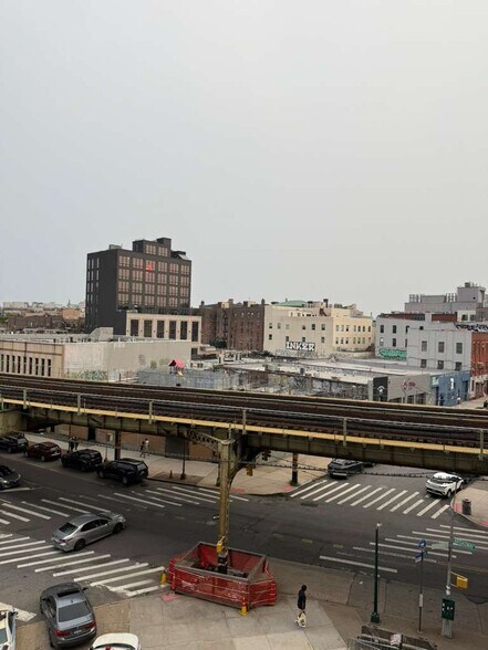 More Photos Of 314 Rutledge St, Brooklyn Office For Sale