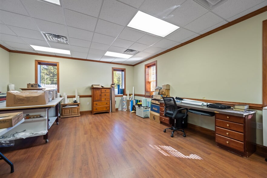 More Photos Of 441 Kinston Hwy, Richlands Office For Sale
