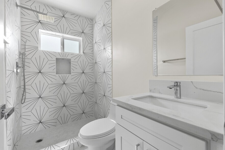 More Photos Of 6144 Pontiac St, San Diego Apartments For Sale