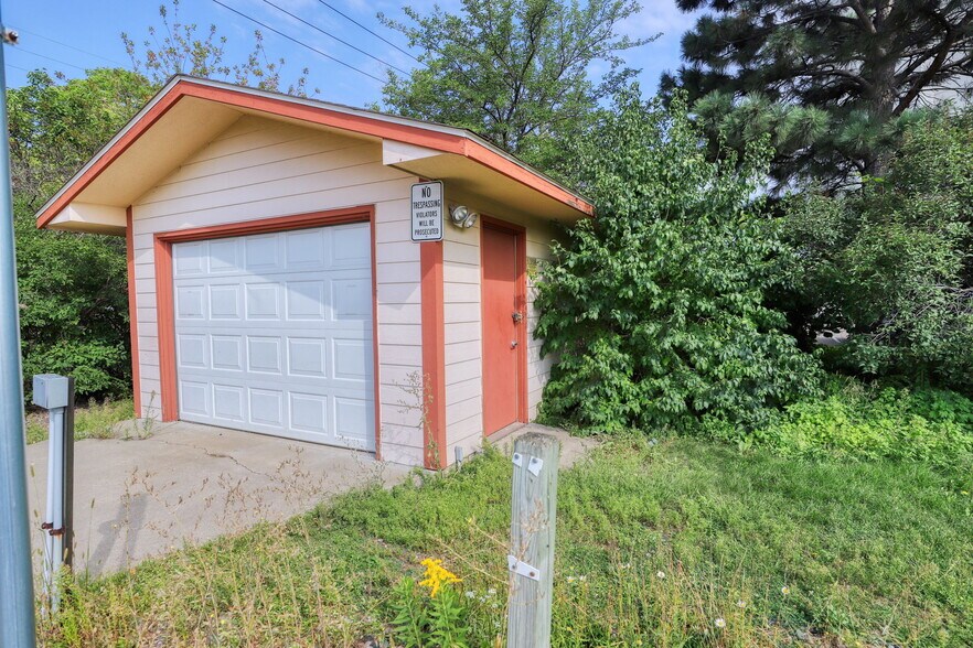 More Photos Of 2722 Park Ave, Minneapolis Office Residential For Sale