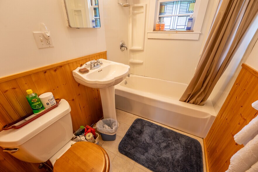 More Photos Of 224 N Shore Rd, Hadley Hotel For Sale