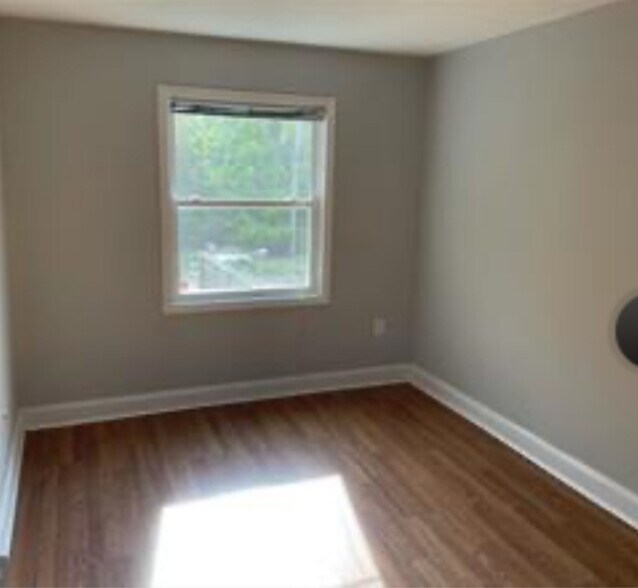 More Photos Of 421 Burbank St SE, Washington Apartments For Sale