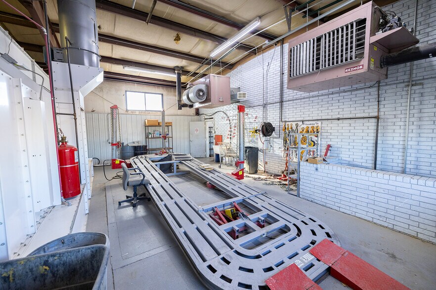 More Photos Of 11209 W Kellogg, Wichita Auto Dealership For Sale