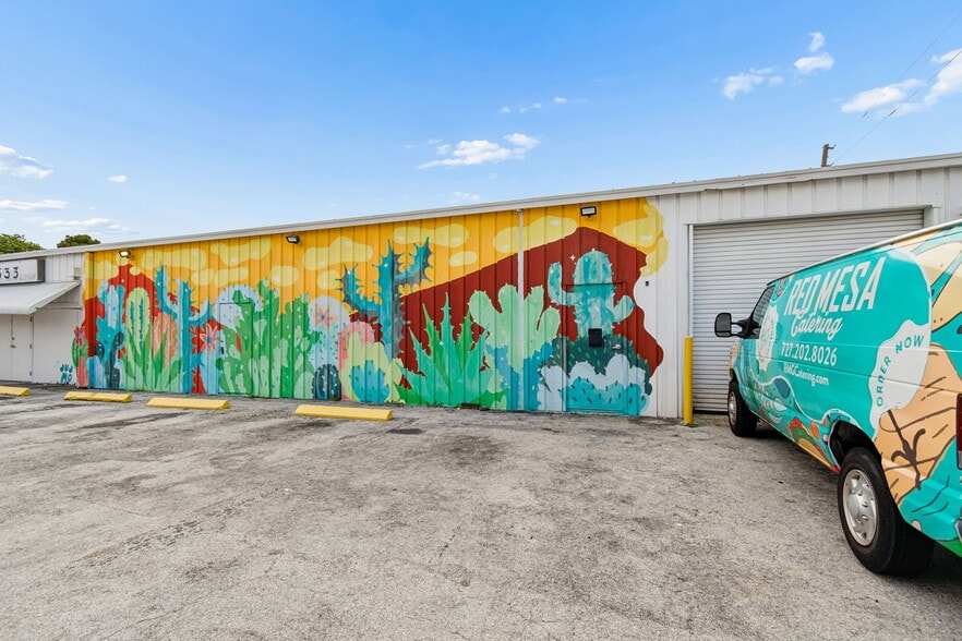 More Photos Of 4633 N 28th St, Saint Petersburg Warehouse For Sale