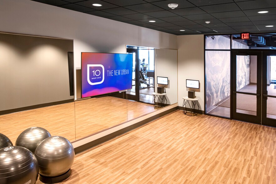 More Photos Of 1601 Utica Ave S, Minneapolis Office For Lease