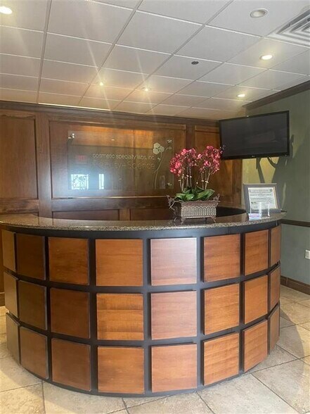 More Photos Of 210 SW Texas Ave, Lawton Warehouse For Lease