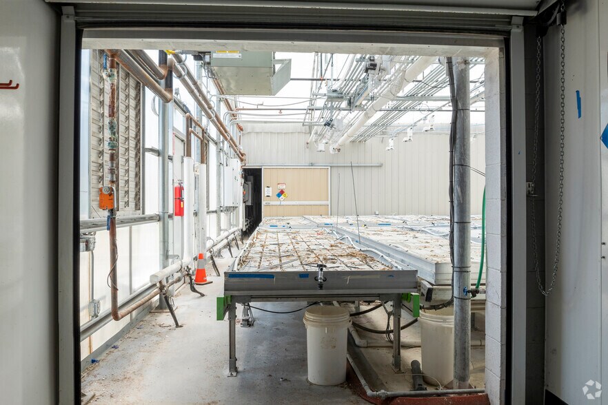 More Photos Of 5290 E 43rd Ave, Denver Warehouse For Sale