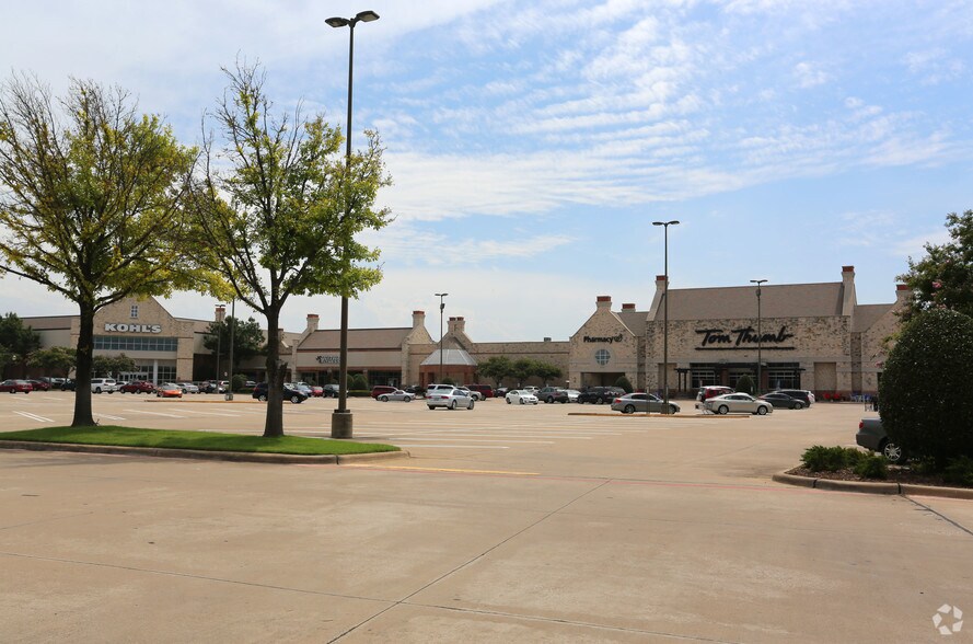 Primary Photo Of 18204-18410 Preston Rd, Dallas Unknown For Lease