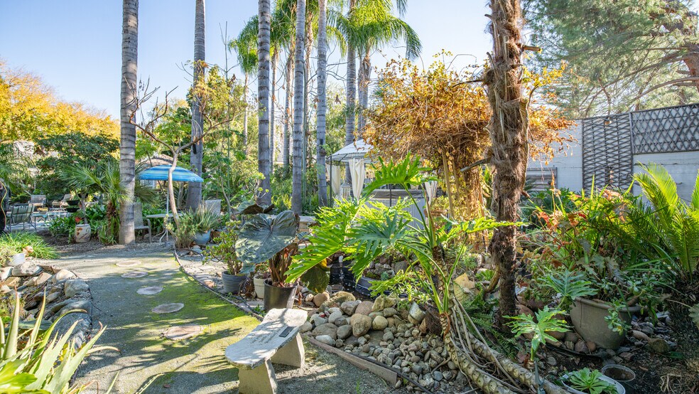 More Photos Of 1403 Rowena Way, Sacramento Specialty For Sale