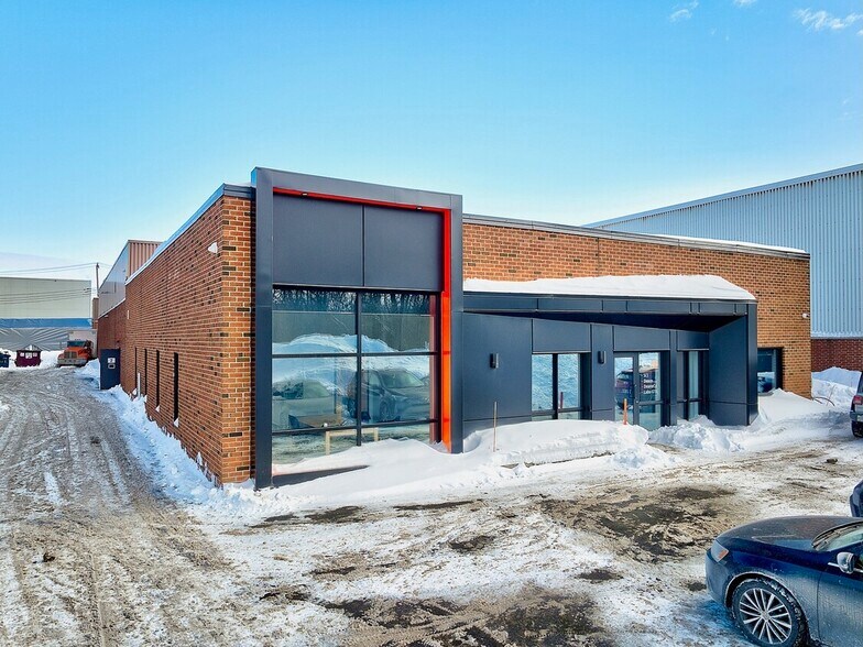 More Photos Of , Montréal Industrial For Sale
