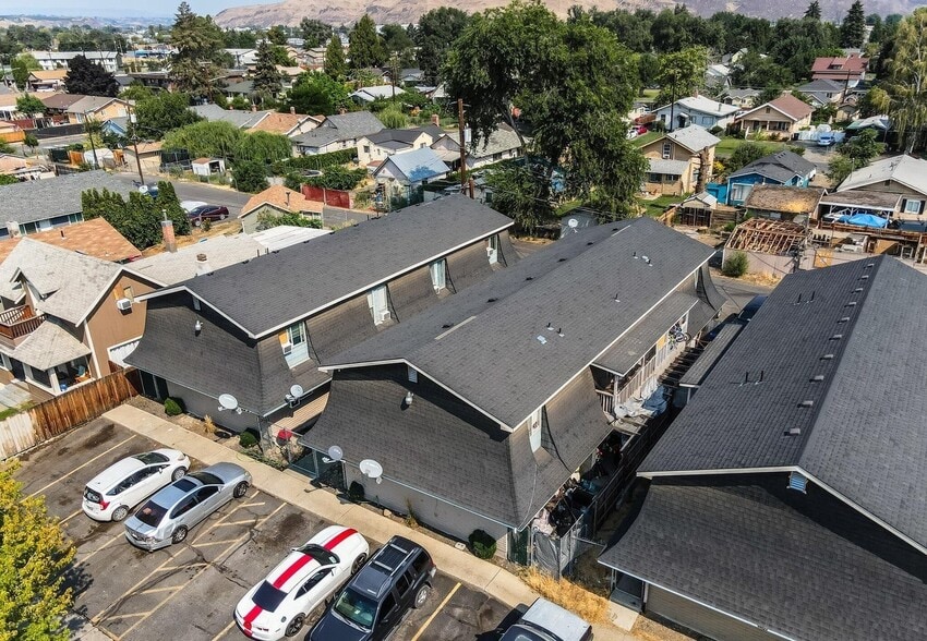 Primary Photo Of 1403-1405 Roosevelt ave, Yakima Multifamily For Sale