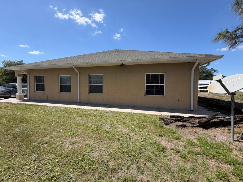 More Photos Of 11956-11962 Balm Riverview Rd, Riverview Medical For Sale