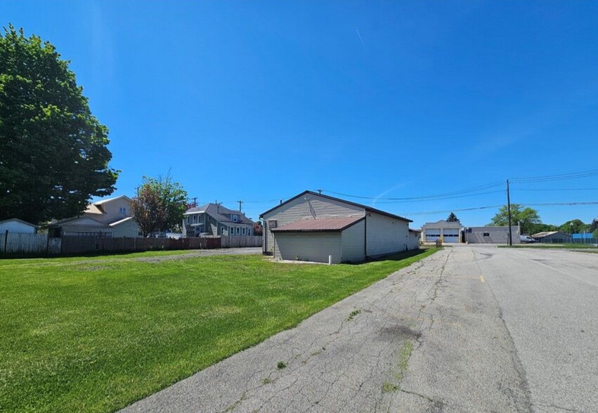 More Photos Of 97 East Ave, Newark General Retail For Sale