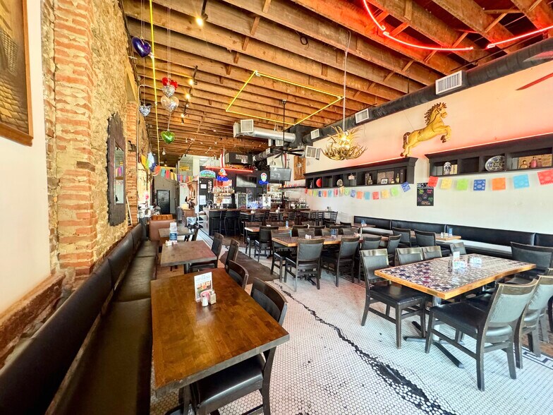 More Photos Of 101 N Goliad, Rockwall Restaurant For Lease