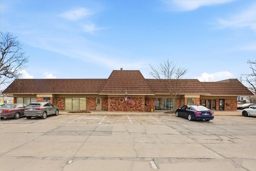 More Photos Of 3015 N 90th St, Omaha Office For Lease