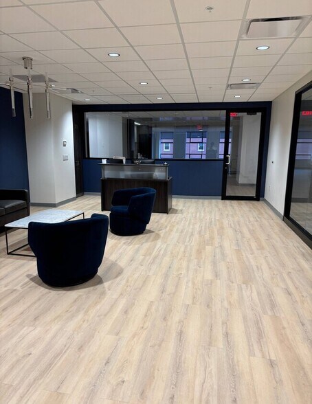 More Photos Of 109 S Warren St, Syracuse Office Residential For Lease