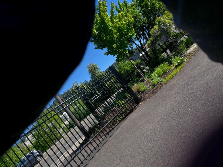 More Photos Of 236 SE Stephens St, Roseburg Hospitality For Sale