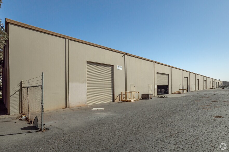 More Photos Of 5860 Alder Ave, Sacramento Warehouse For Lease