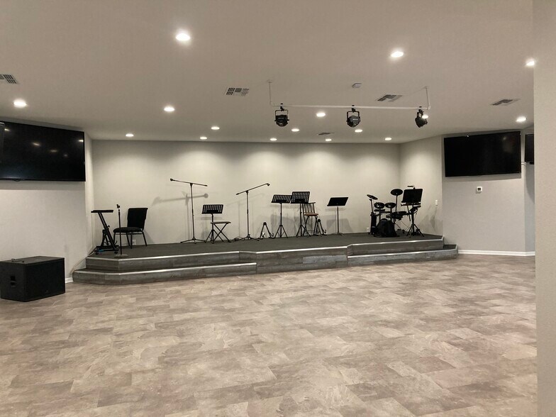 More Photos Of 2646 Stonewood Park Loop, Land O Lakes Coworking Space