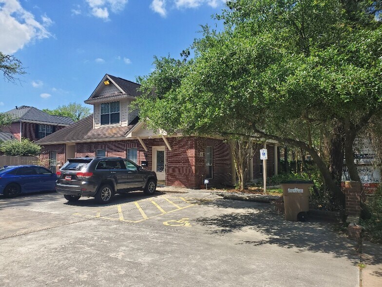 More Photos Of 1700 FM 517 Rd E, Dickinson Loft Creative Space For Lease