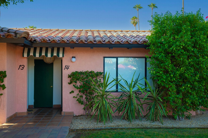 More Photos Of 555 S Warm Sands Dr, Palm Springs Hotel For Sale