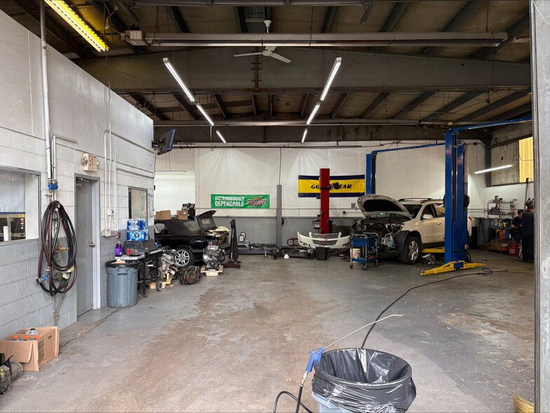 More Photos Of 37A Old Albany Post Rd, Ossining Warehouse For Sale