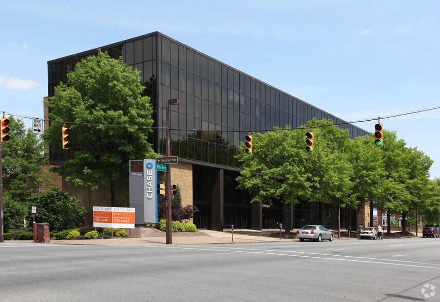 Primary Photo Of 1000 Fifth Ave, Huntington Medical For Lease
