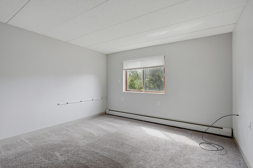 More Photos Of 985 Ivy Ave E, Saint Paul Apartments For Sale