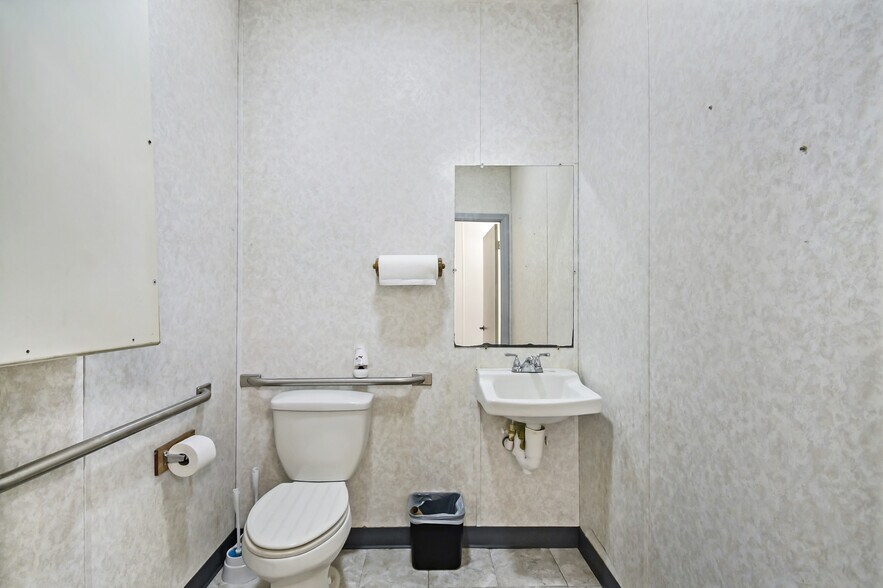 More Photos Of 1535 State Road 207, Saint Augustine Office For Lease