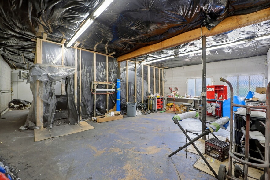 More Photos Of 405 W Fillmore St, Colorado Springs Auto Dealership For Sale