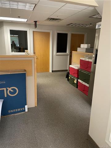 More Photos Of 37 Ramland Rd, Orangeburg Office For Lease