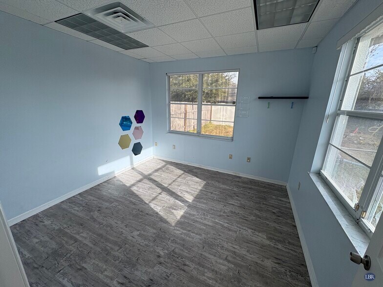 More Photos Of 1435 Aurora Rd, Melbourne Office For Lease