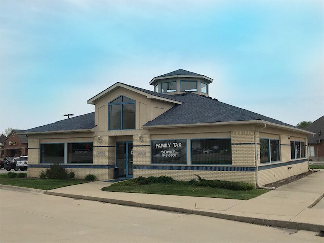 Primary Photo Of 48646 Gratiot Ave, New Baltimore Office For Sale