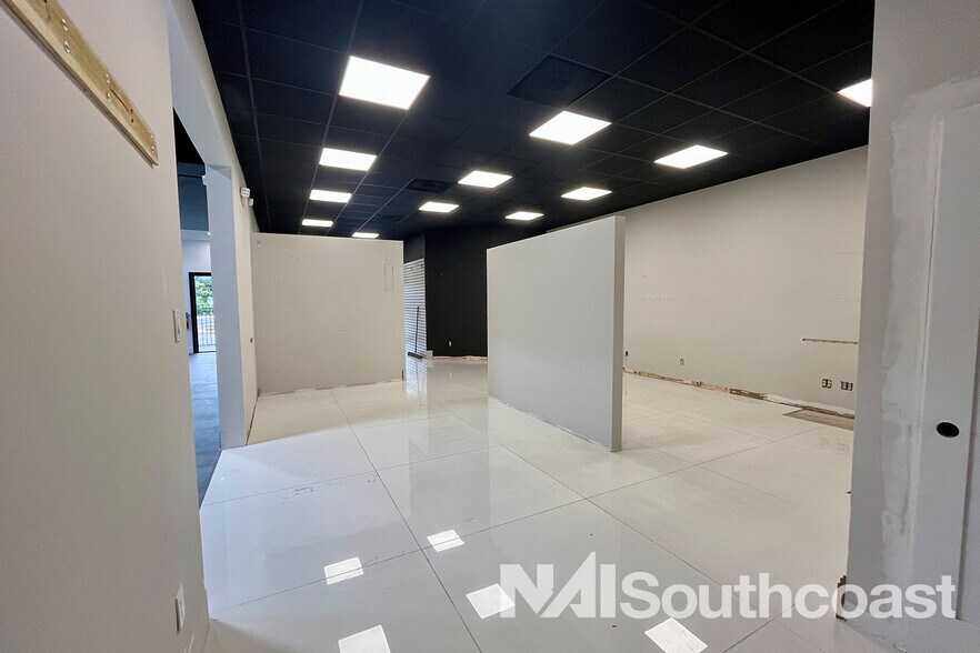 More Photos Of 4392 NE Ocean Blvd, Jensen Beach Storefront Retail Office For Lease