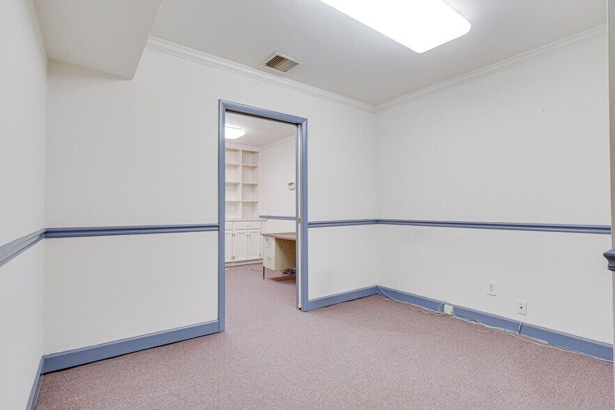 More Photos Of 217 N Washington St, Alexandria Office Residential For Sale