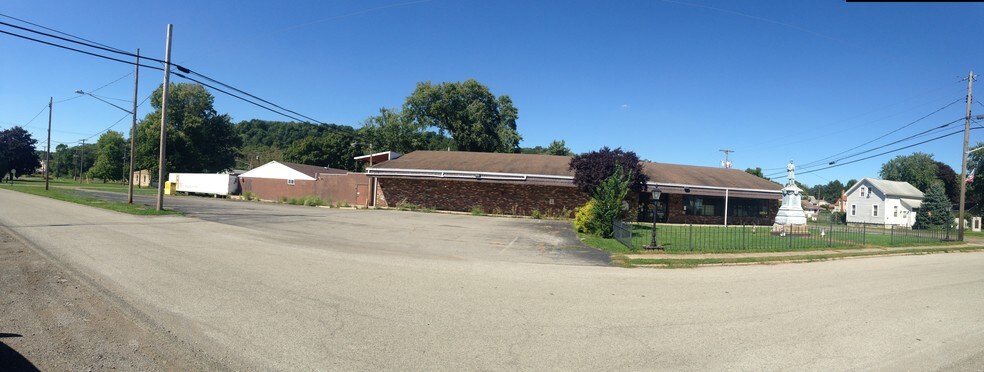 More Photos Of 301 3rd St, Darlington Freestanding For Sale
