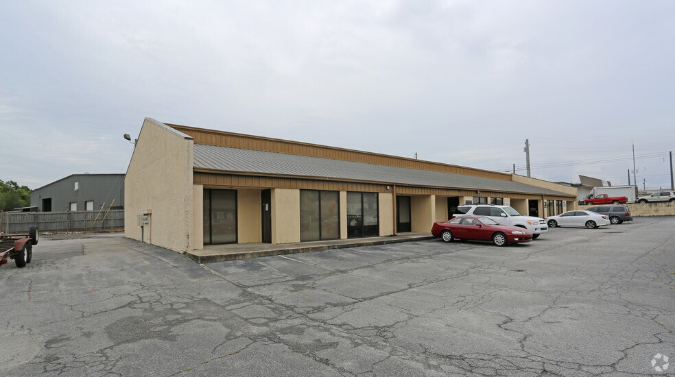 More Photos Of 307 Commerce Dr, Augusta Light Manufacturing For Lease