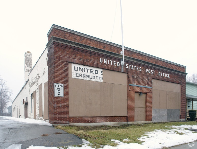 Primary Photo Of 4322 Lake Ave, Rochester Freestanding For Sale